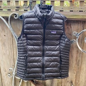 Women’s Patagonia down vest